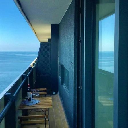 Orbit City Batumi Hotel Bagian luar foto